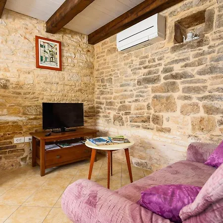 In With Outdoor Swimming Pool Holiday home
