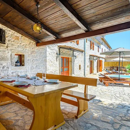 In With Outdoor Swimming Pool Holiday home